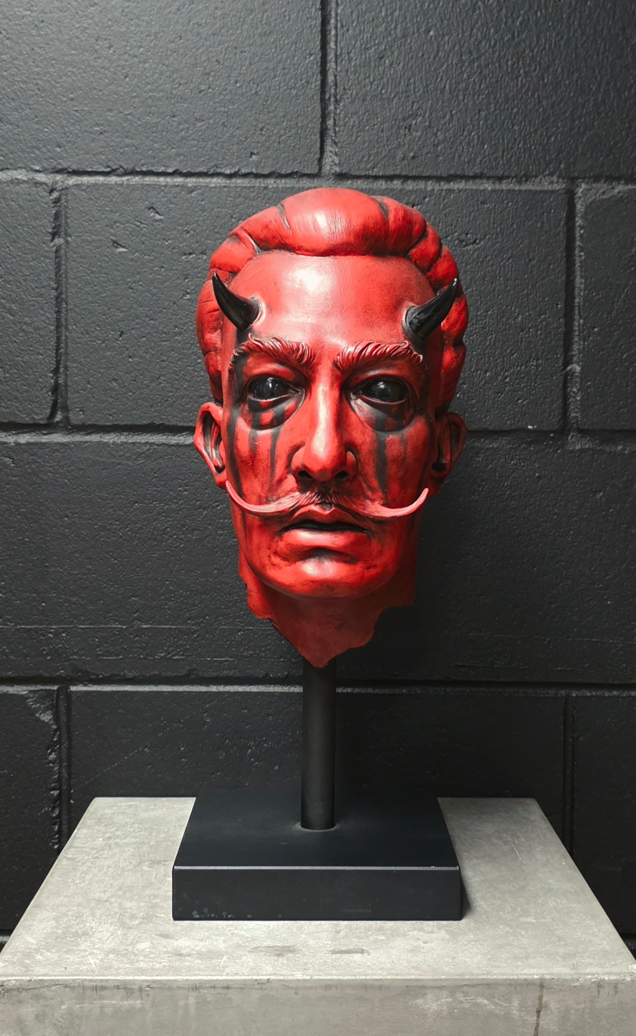 Salvador Dali - A Portrait of Madness [DISCONTINUED]