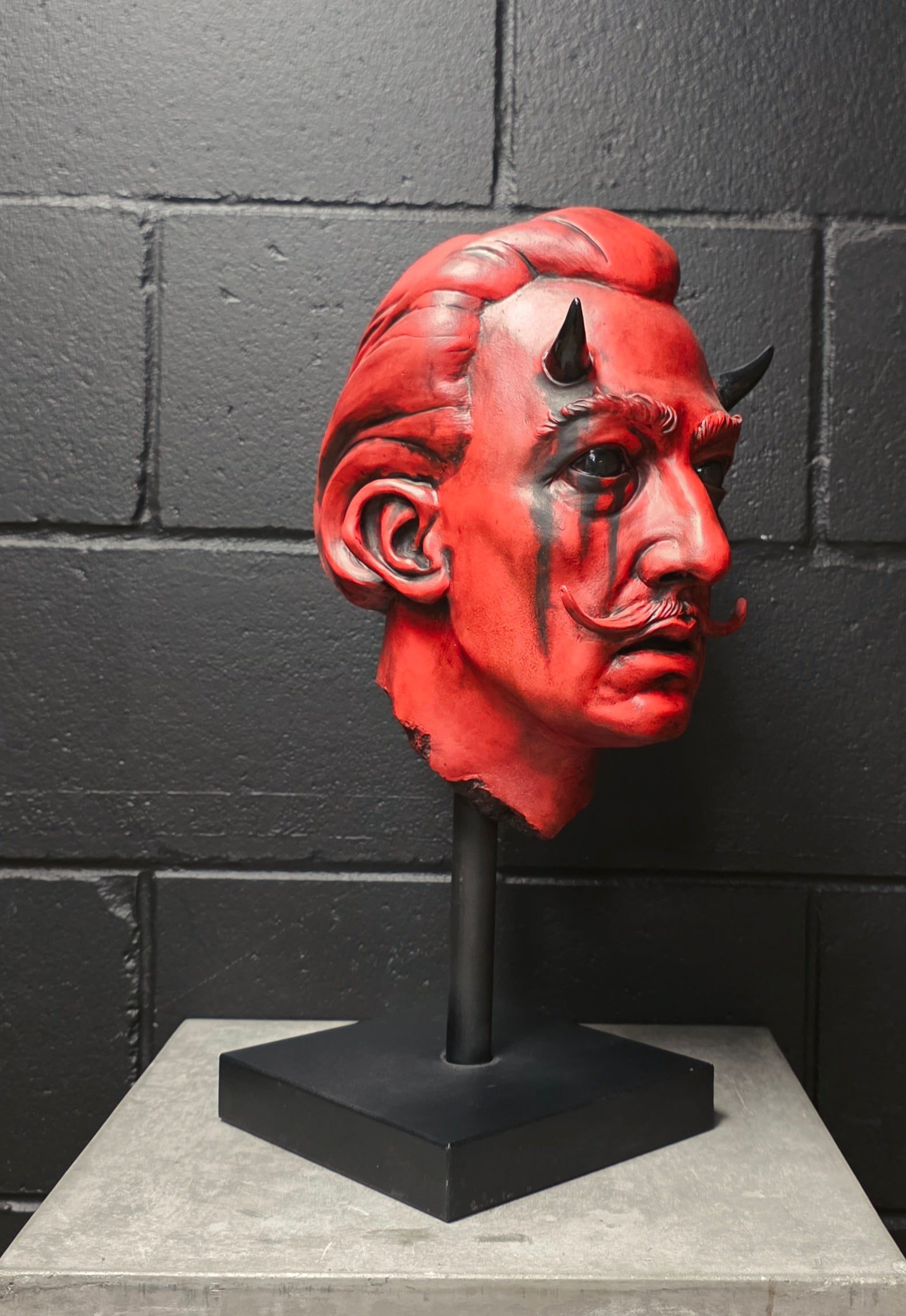 Salvador Dali - A Portrait of Madness [DISCONTINUED]