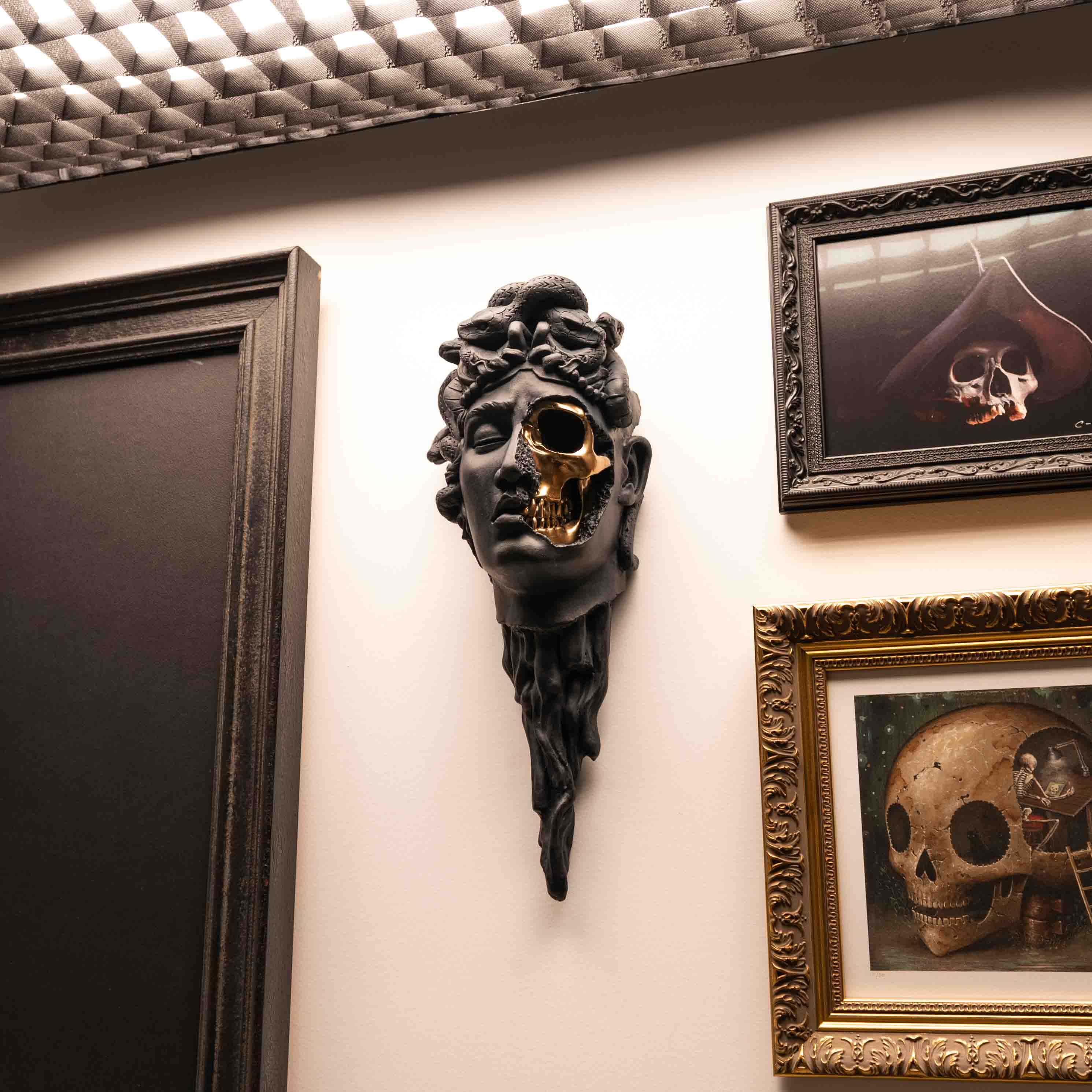 Medusa Wall Mount