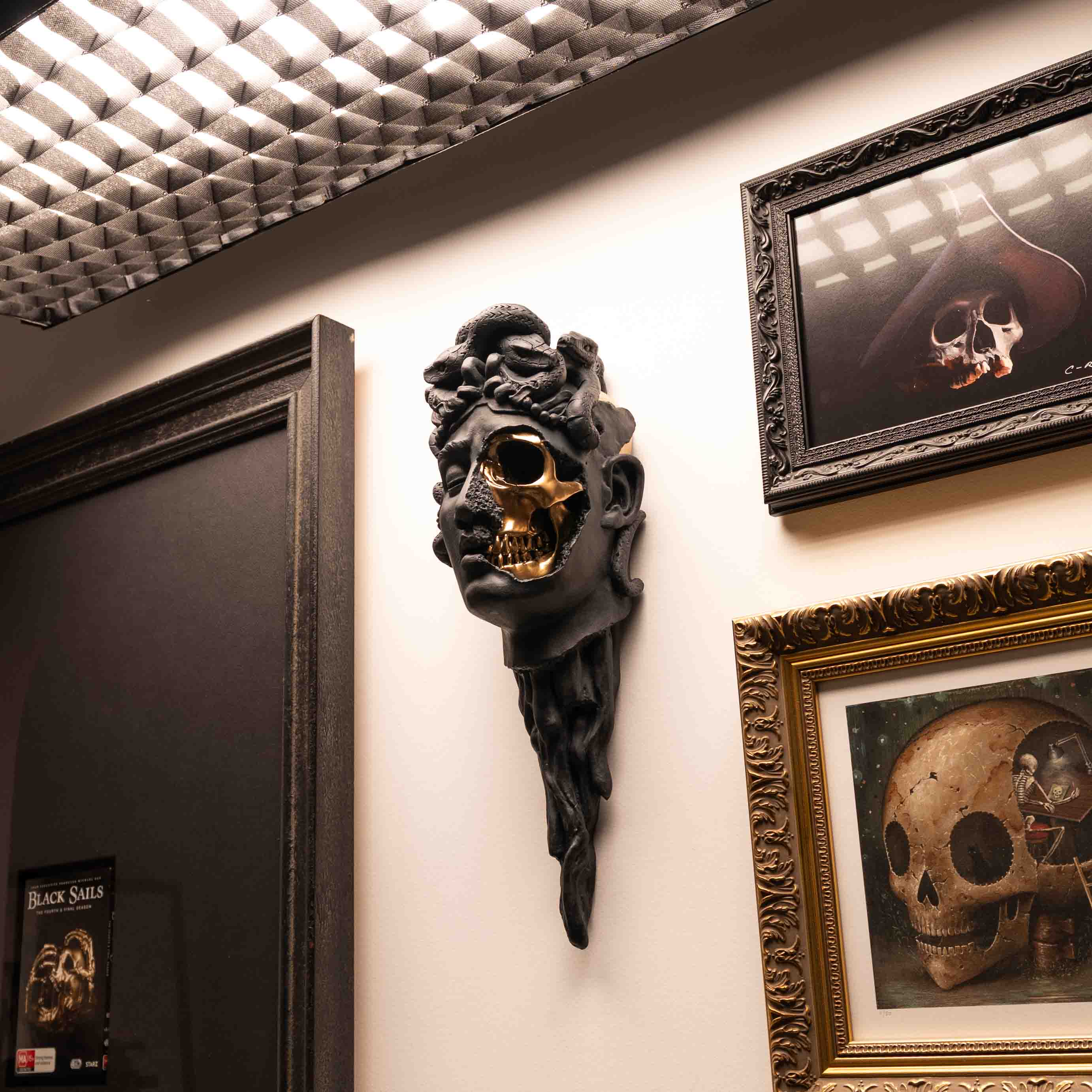 Medusa Wall Mount