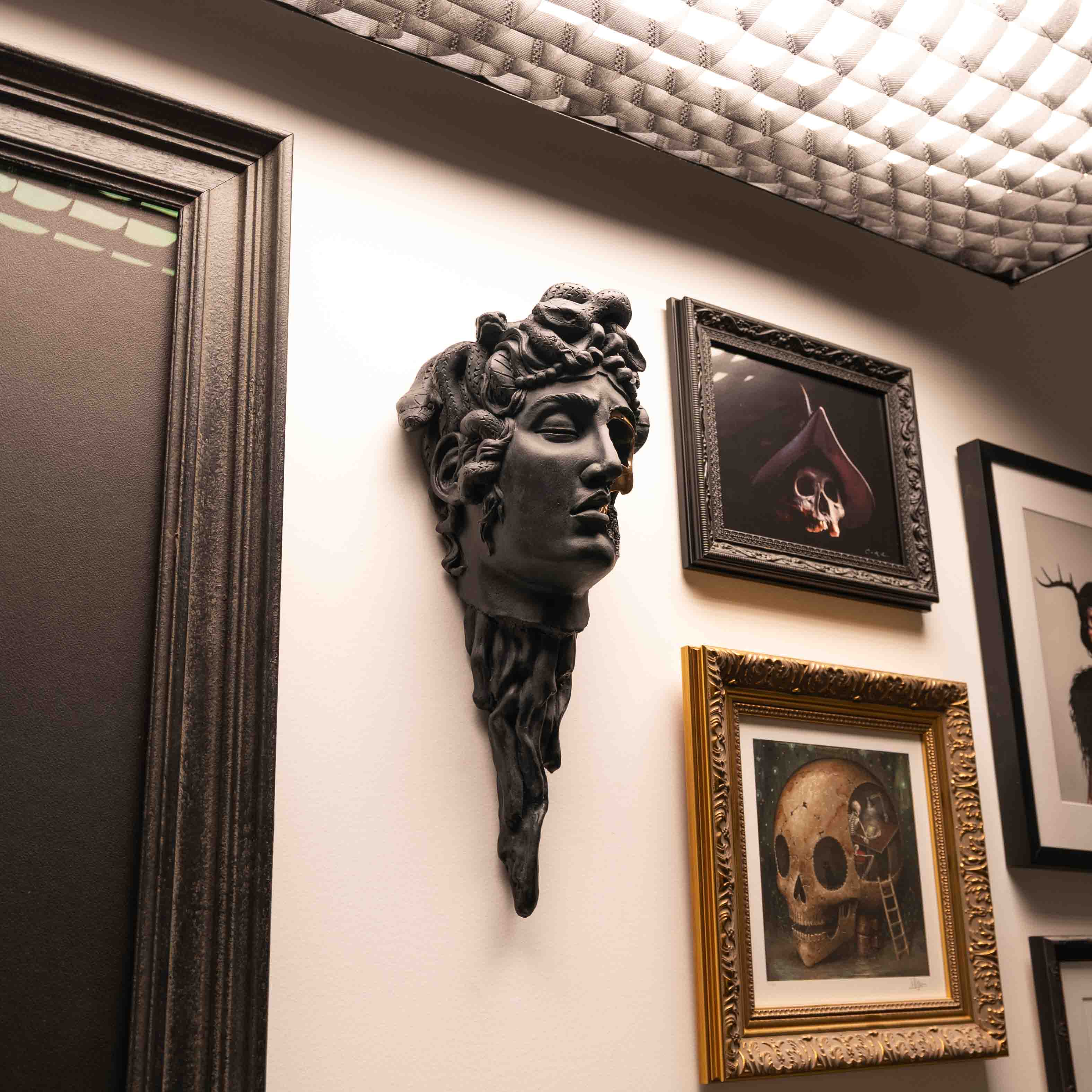Medusa Wall Mount