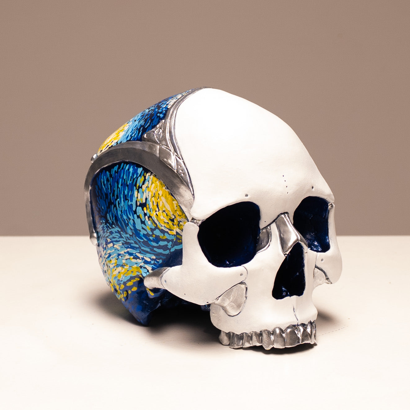 Loki skull - White Starry Night