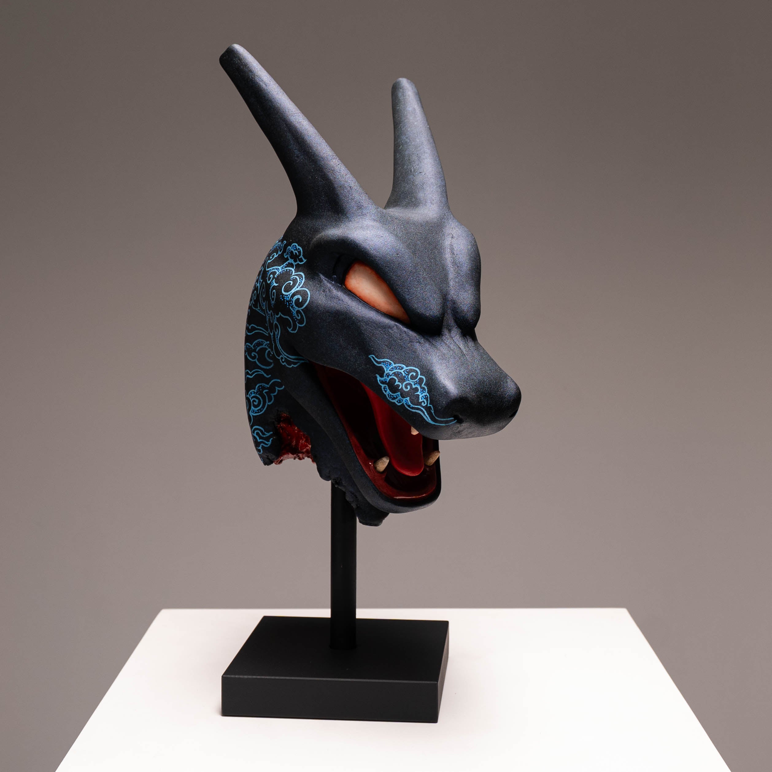 #006 Trophy - Shiny Smoke