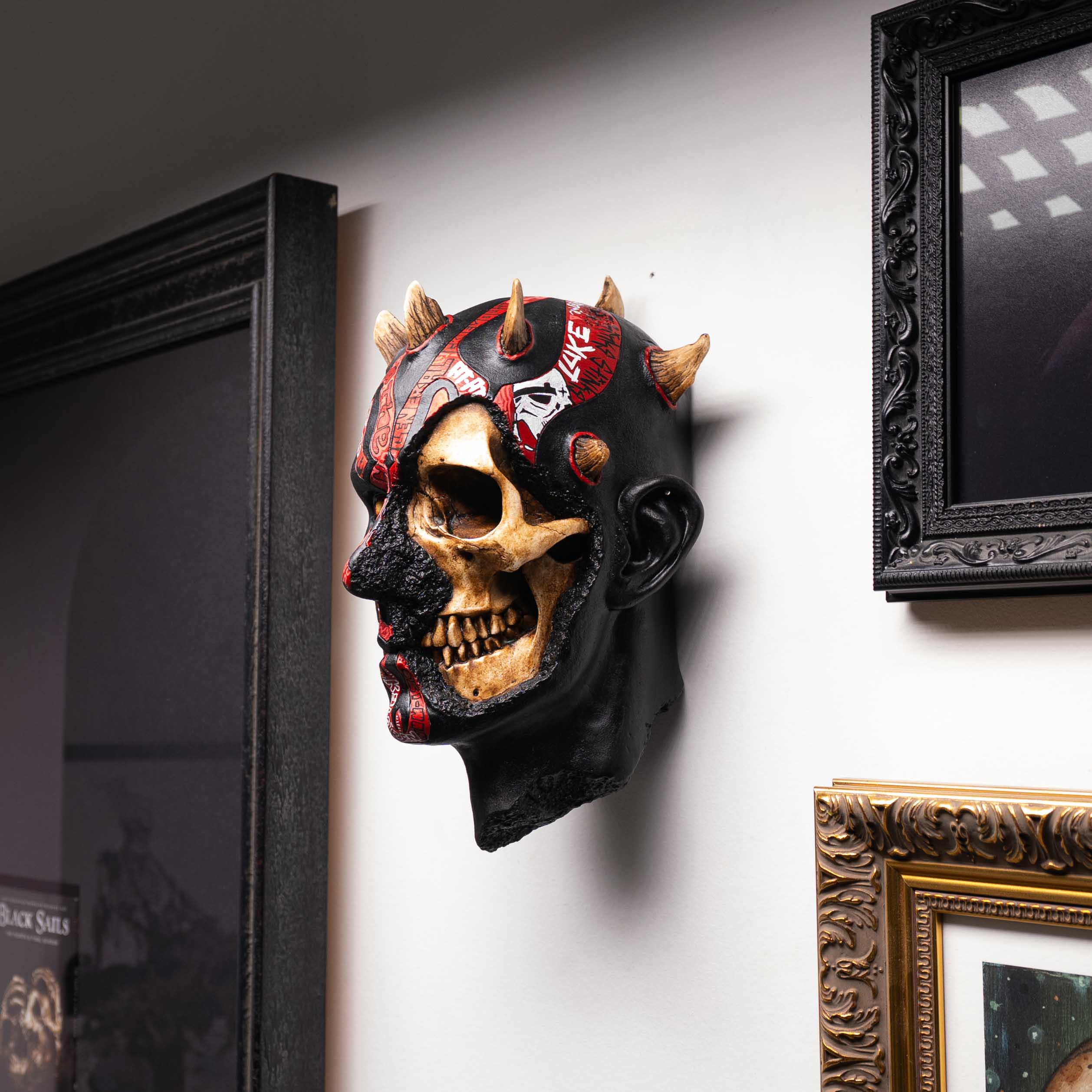 Sith Killer Wall Mount - Sabre