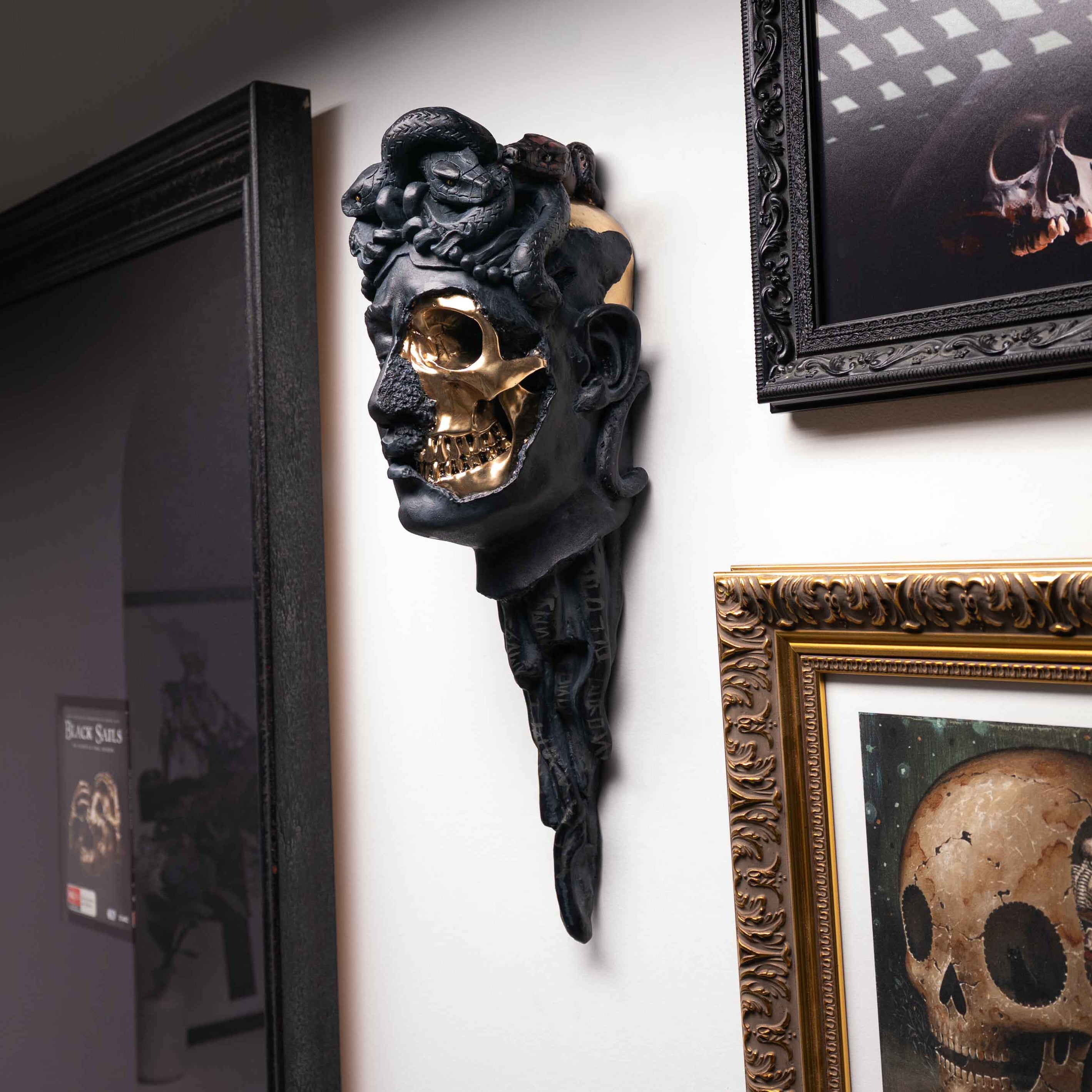 Medusa Wall Mount - Snakes Eye