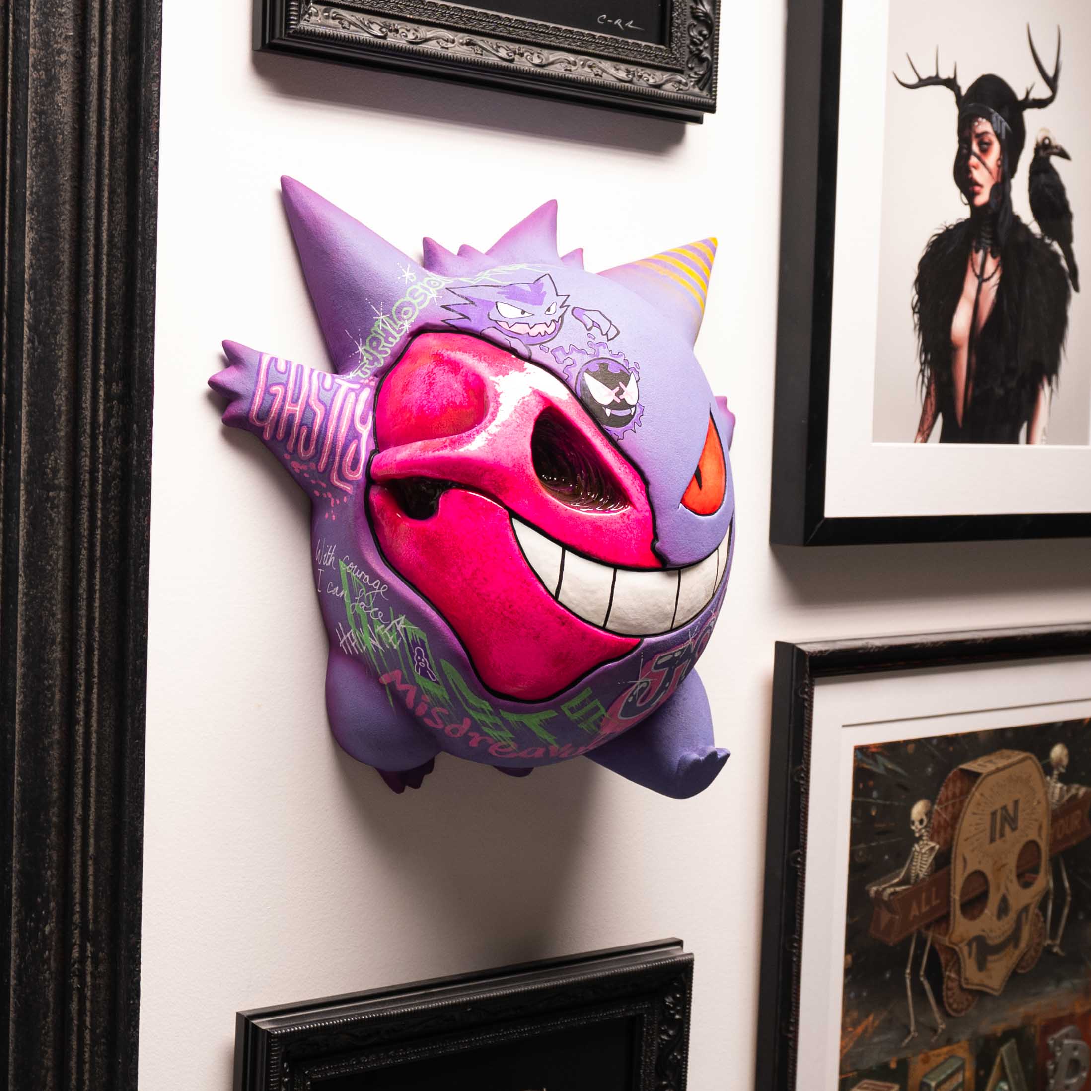 #094 Trophy Neon Icon - Ghosts