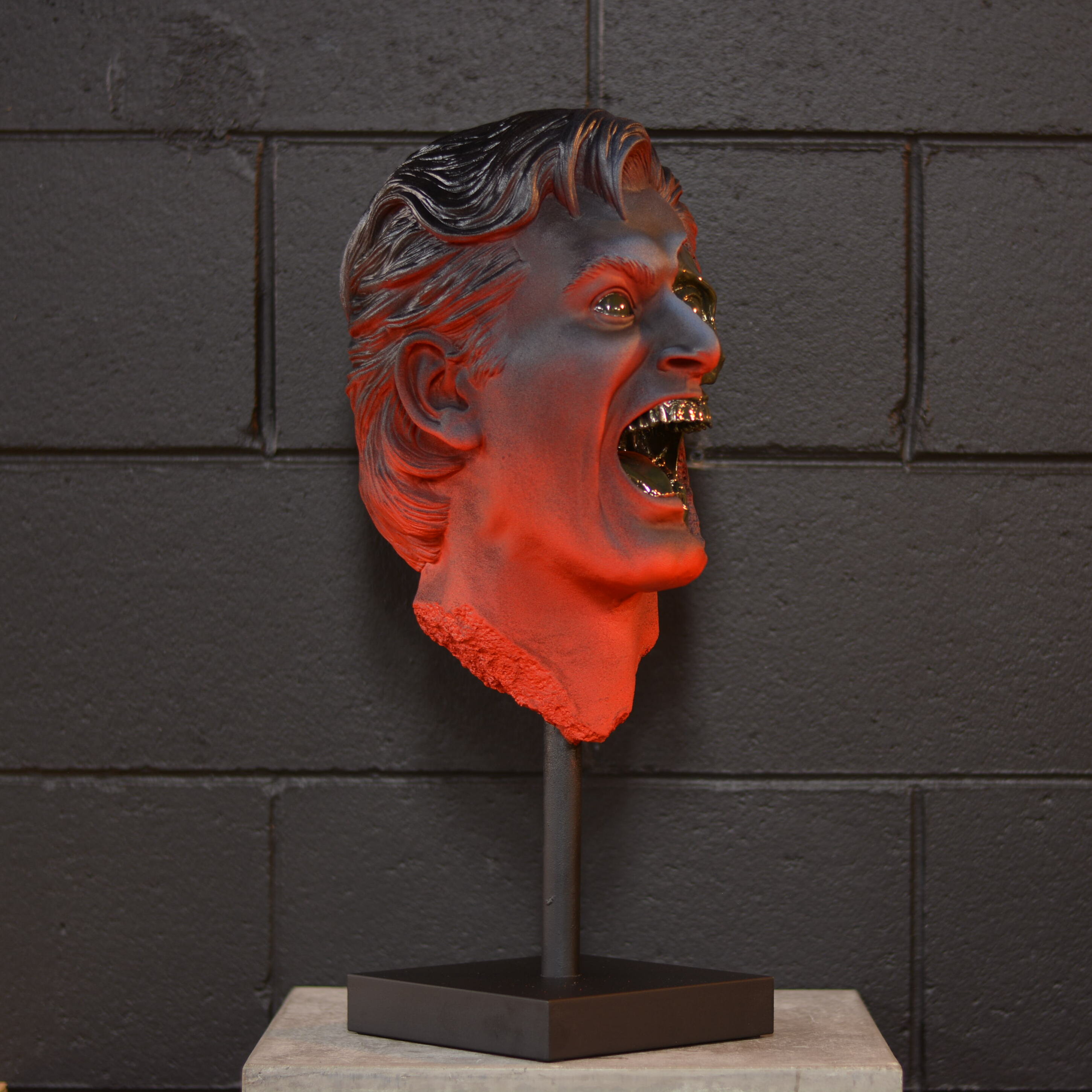 Evil Dead 2: Ash Williams - Cabin Curse [SCRATCH & DENT]
