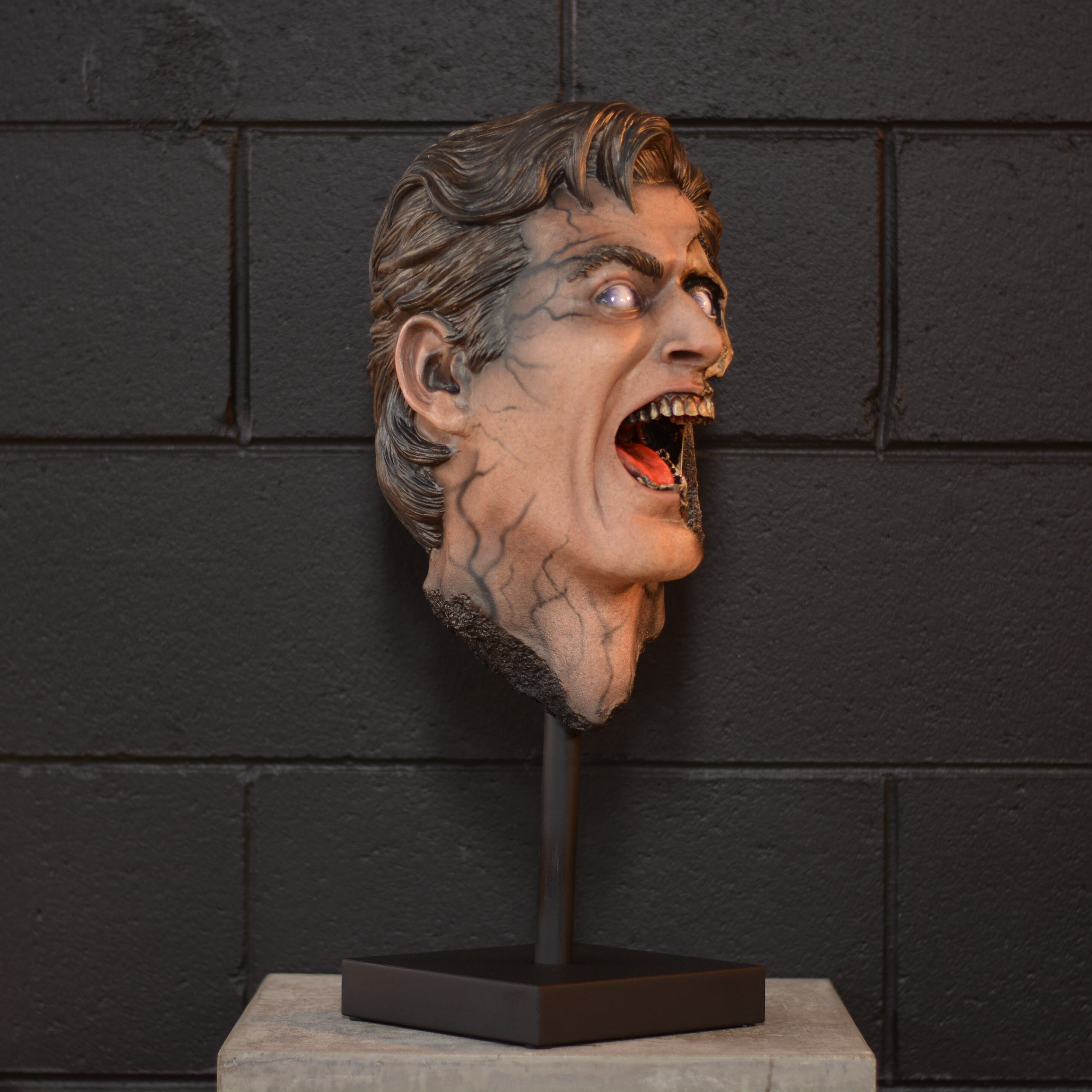 Evil Dead 2: Ash Williams - Creeping Death [SCRATCH & DENT]