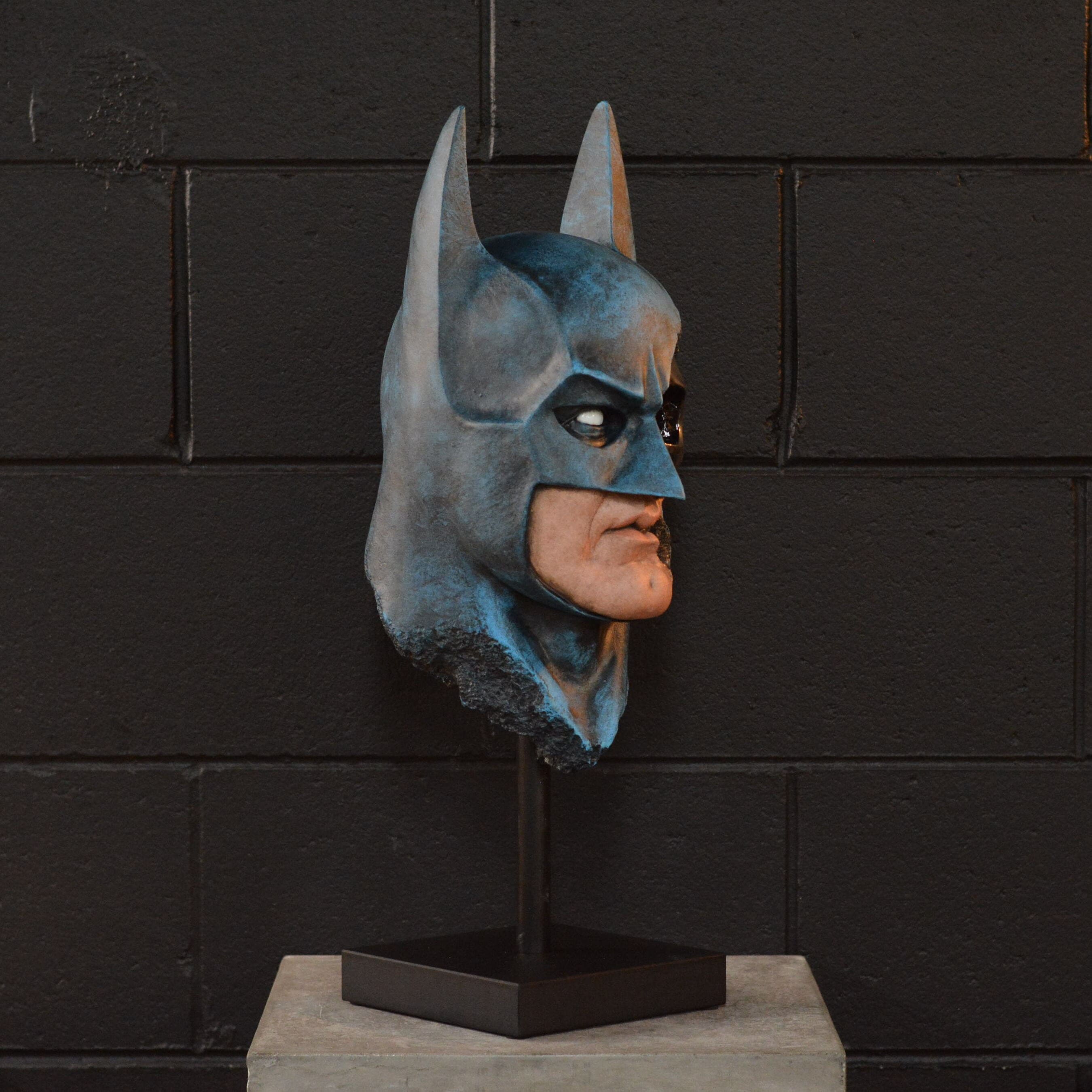 The Bat - Caped Crusader - Blue [EXPERIMENTAL PAINT]