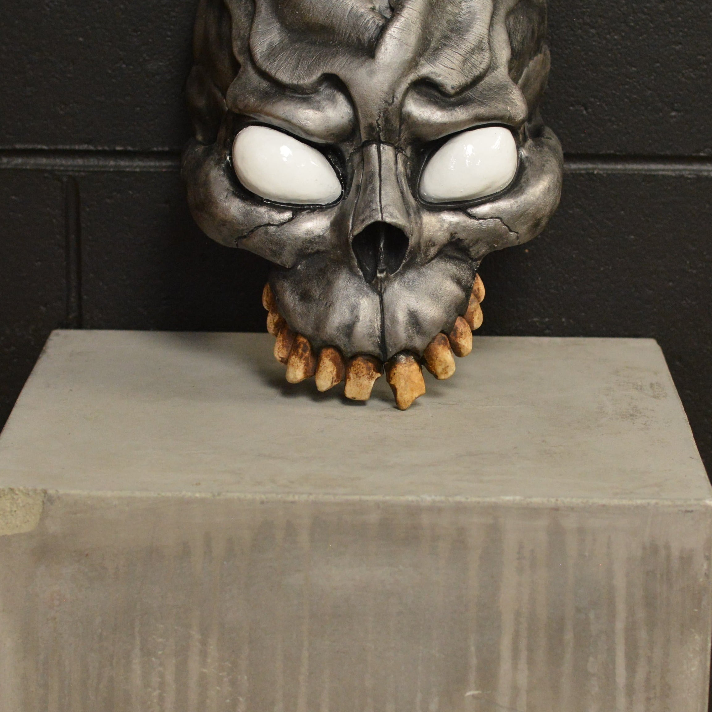 Franks Wall Mount (SCRATCH & DENT) [1]