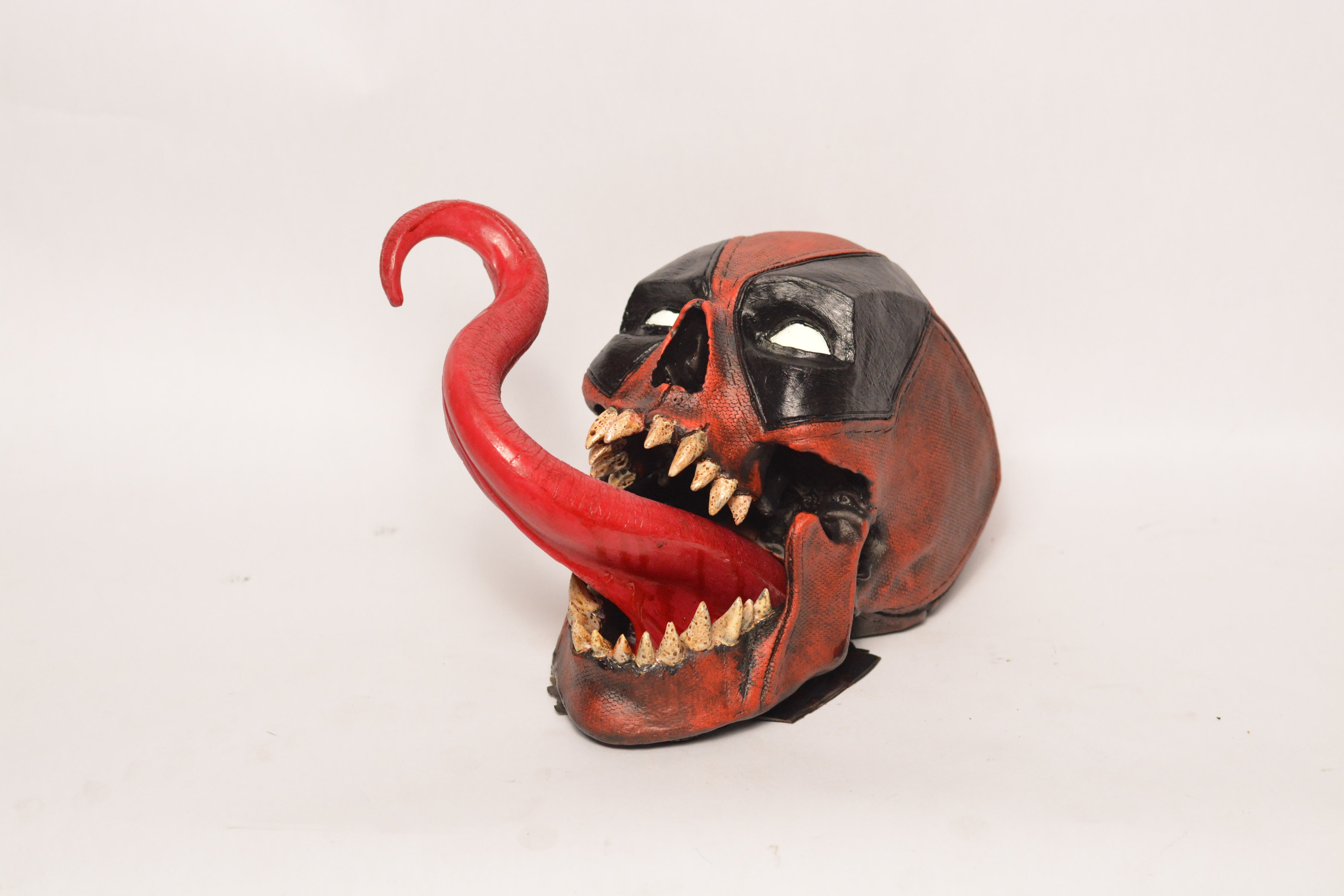 Wade - Symbiote [EXPERIMENTAL PAINT] (1)