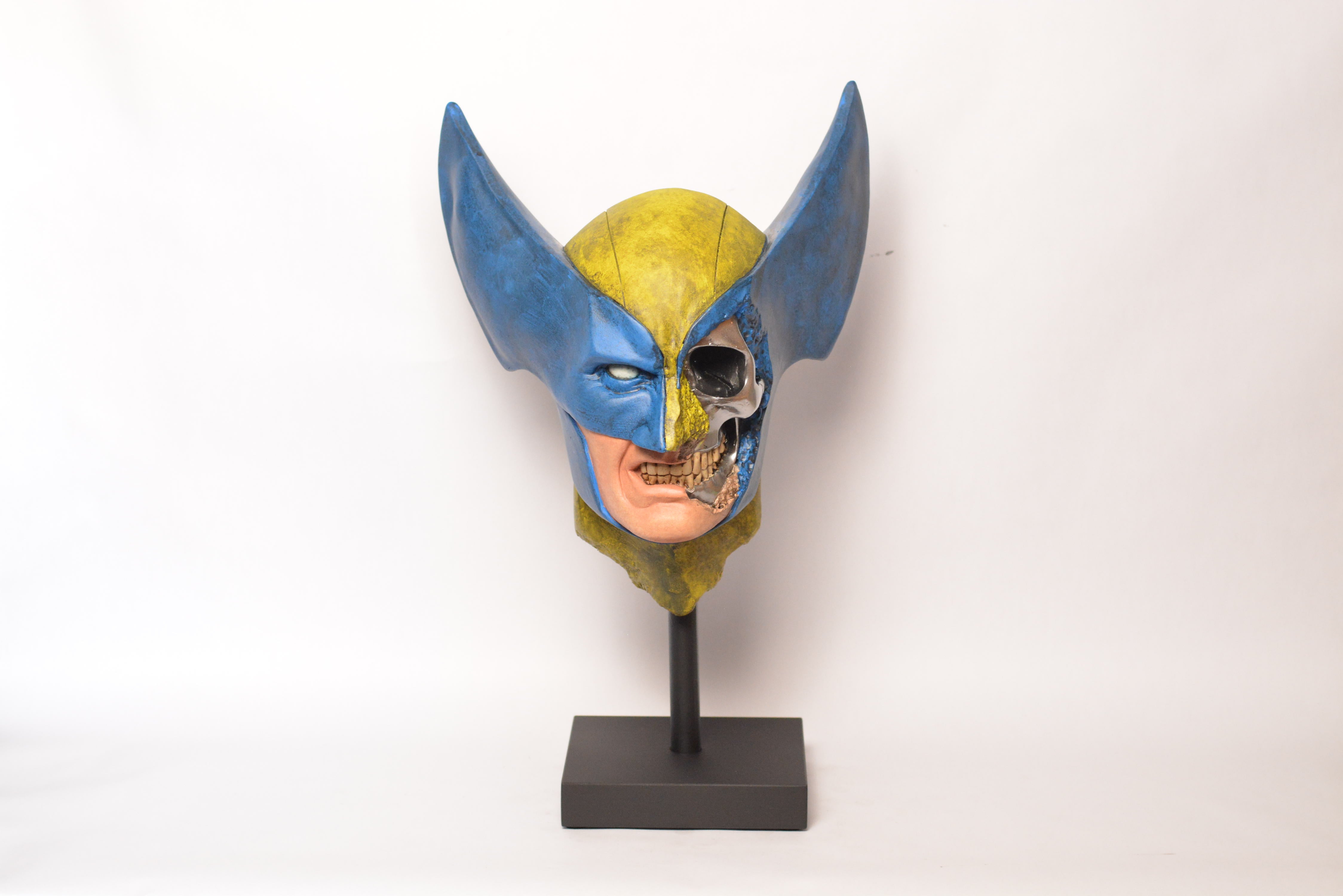 Wolverine - Astonishing (SCRATCH & DENT)