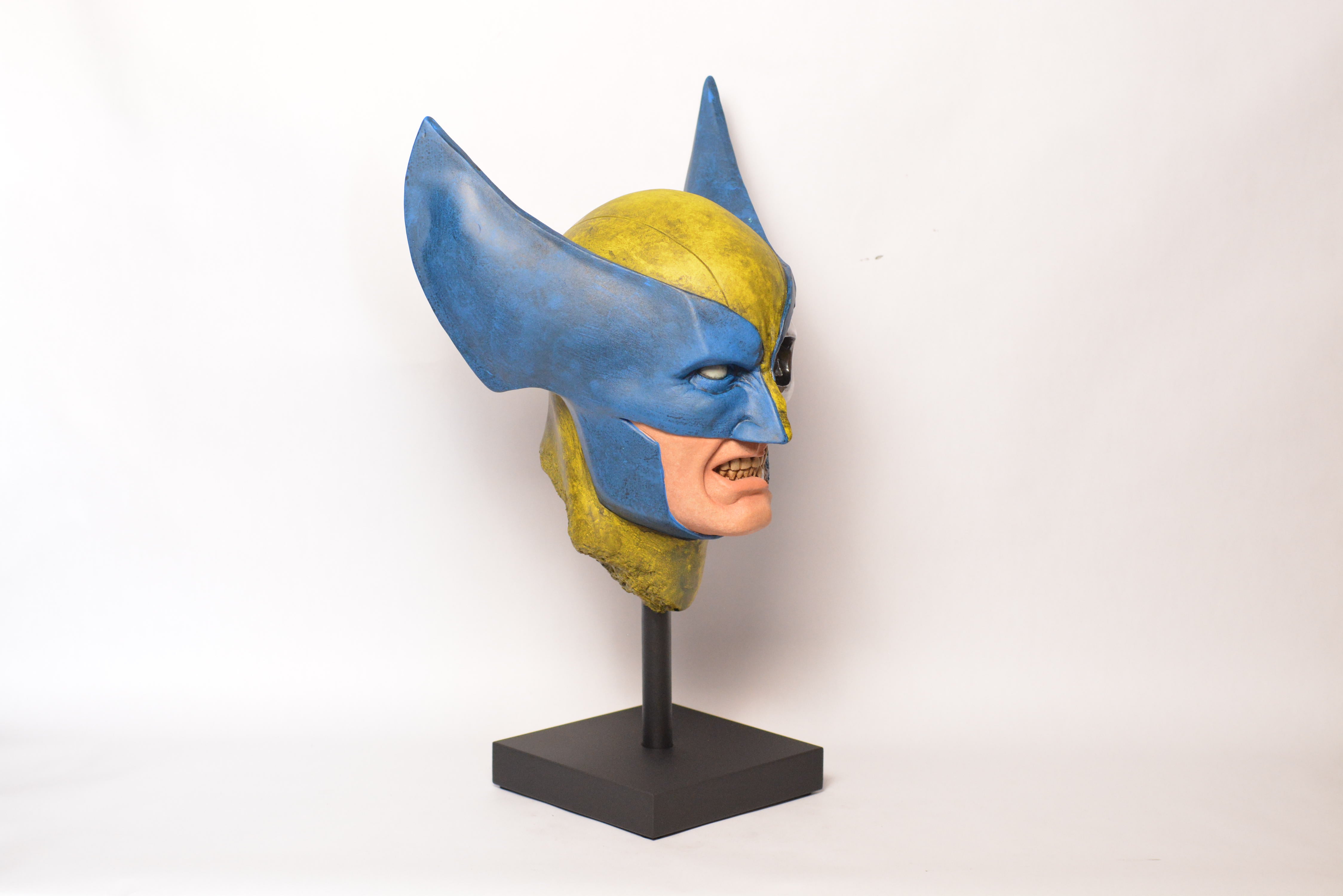 Wolverine - Astonishing (SCRATCH & DENT)