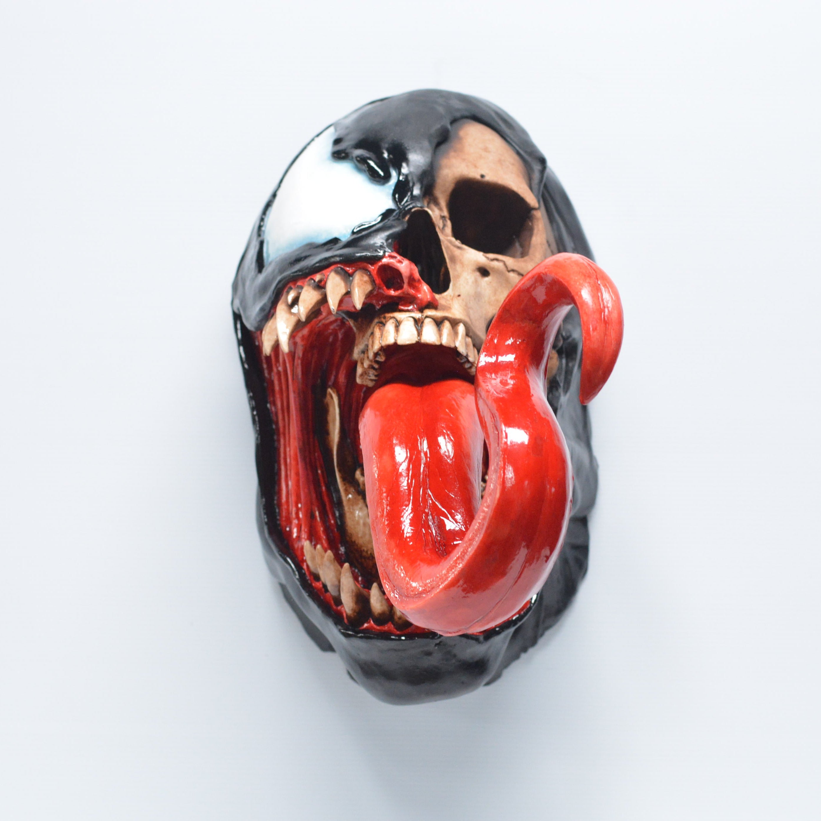 Symbiote - [SUPERSIZE] Wall mount [SCRATCH & DENT] (3)