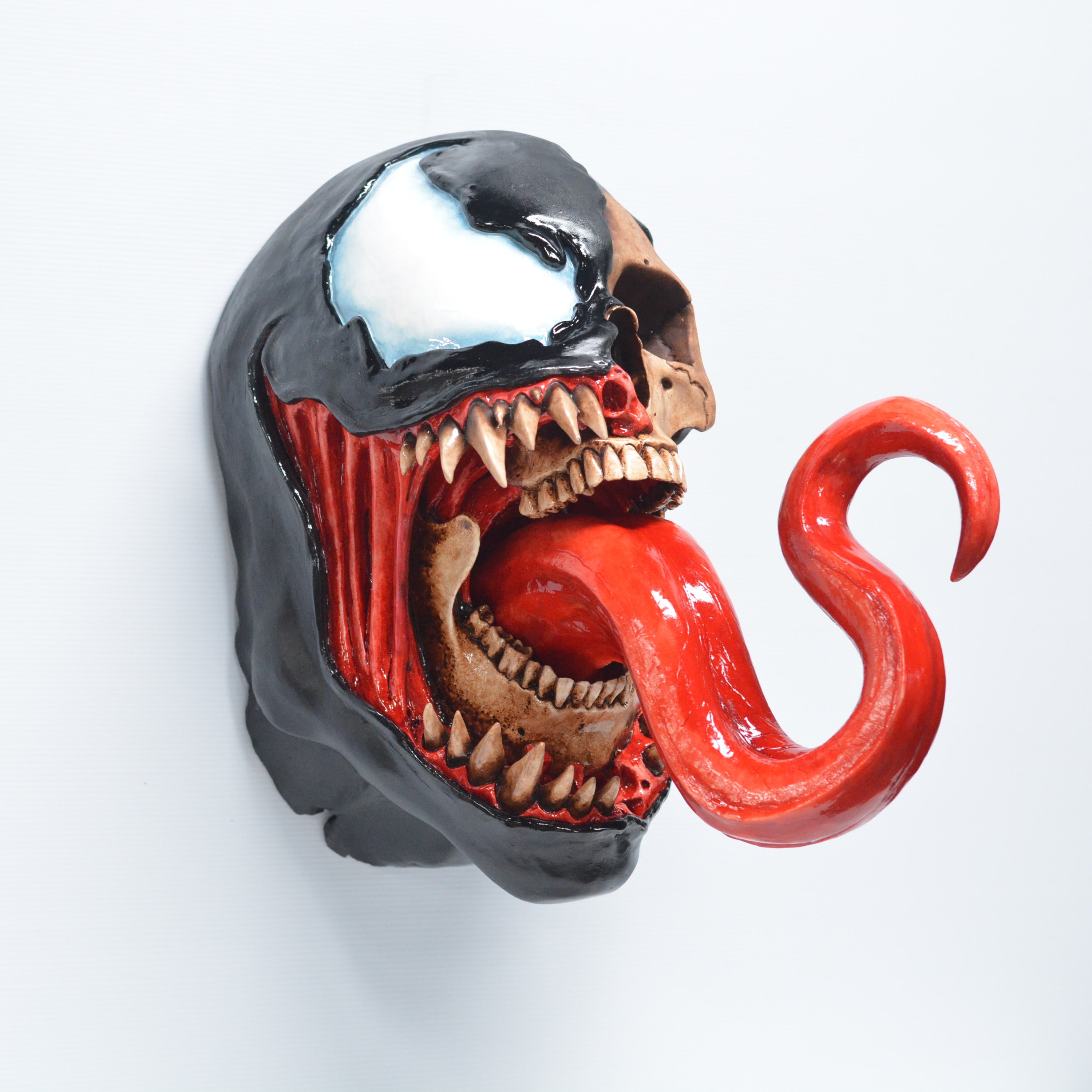 Symbiote - [SUPERSIZE] Wall mount [SCRATCH & DENT] (3)