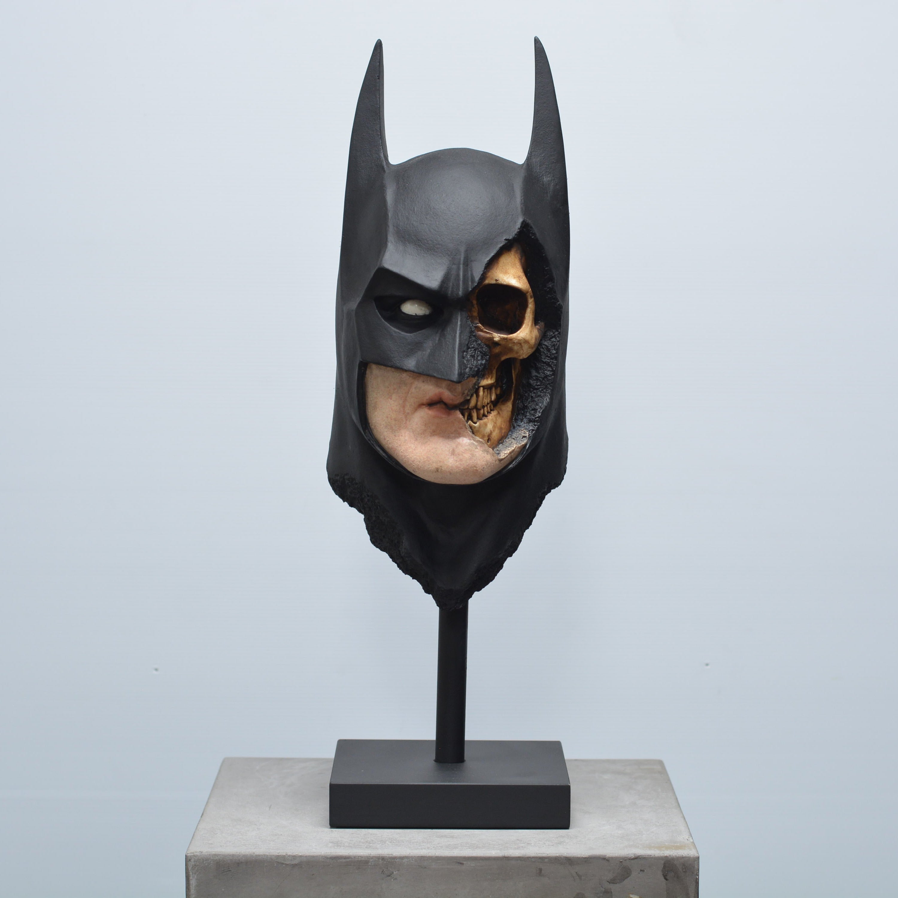 The Bat [SCRATCH & DENT] (1)