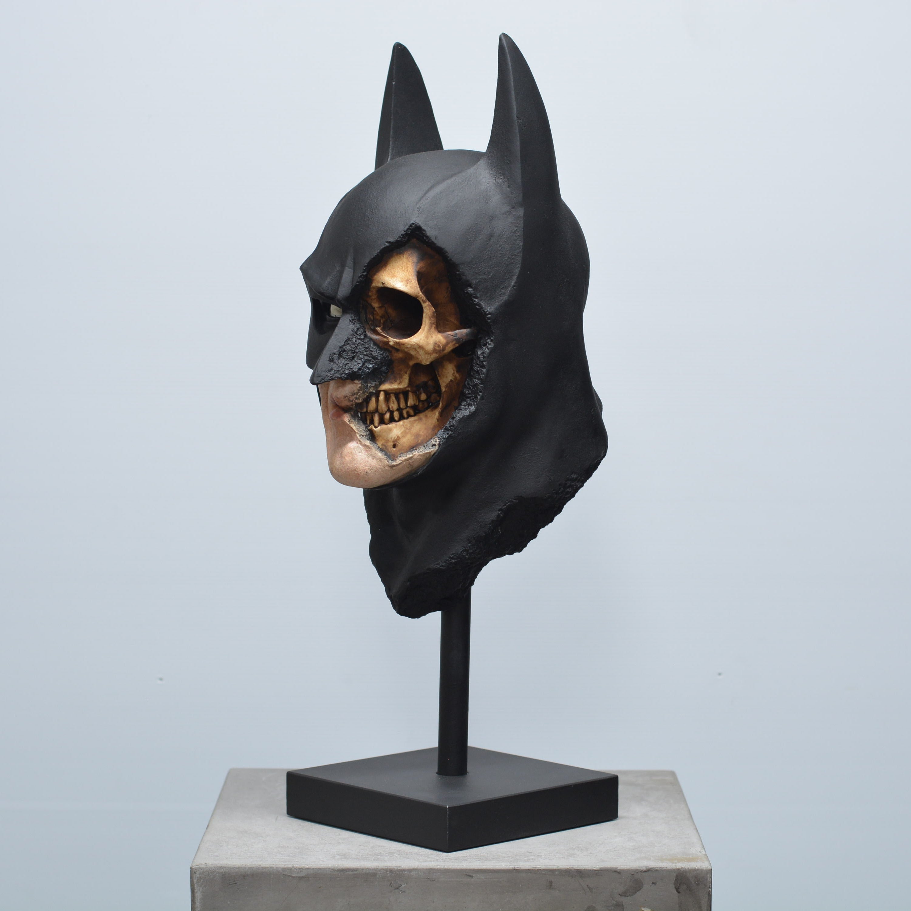 The Bat [SCRATCH & DENT] (1)