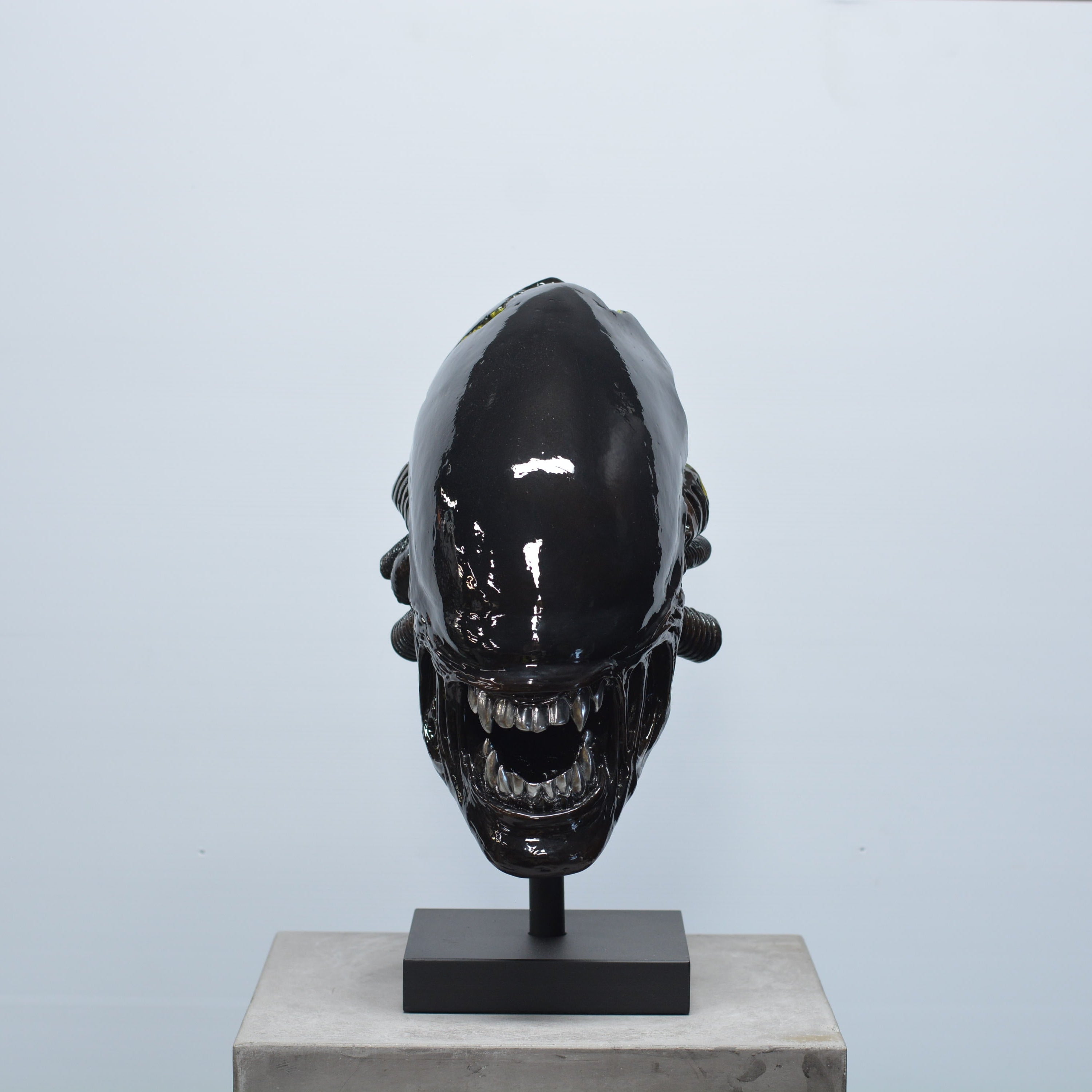 Xeno Trophy [SCRATCH & DENT] (2)