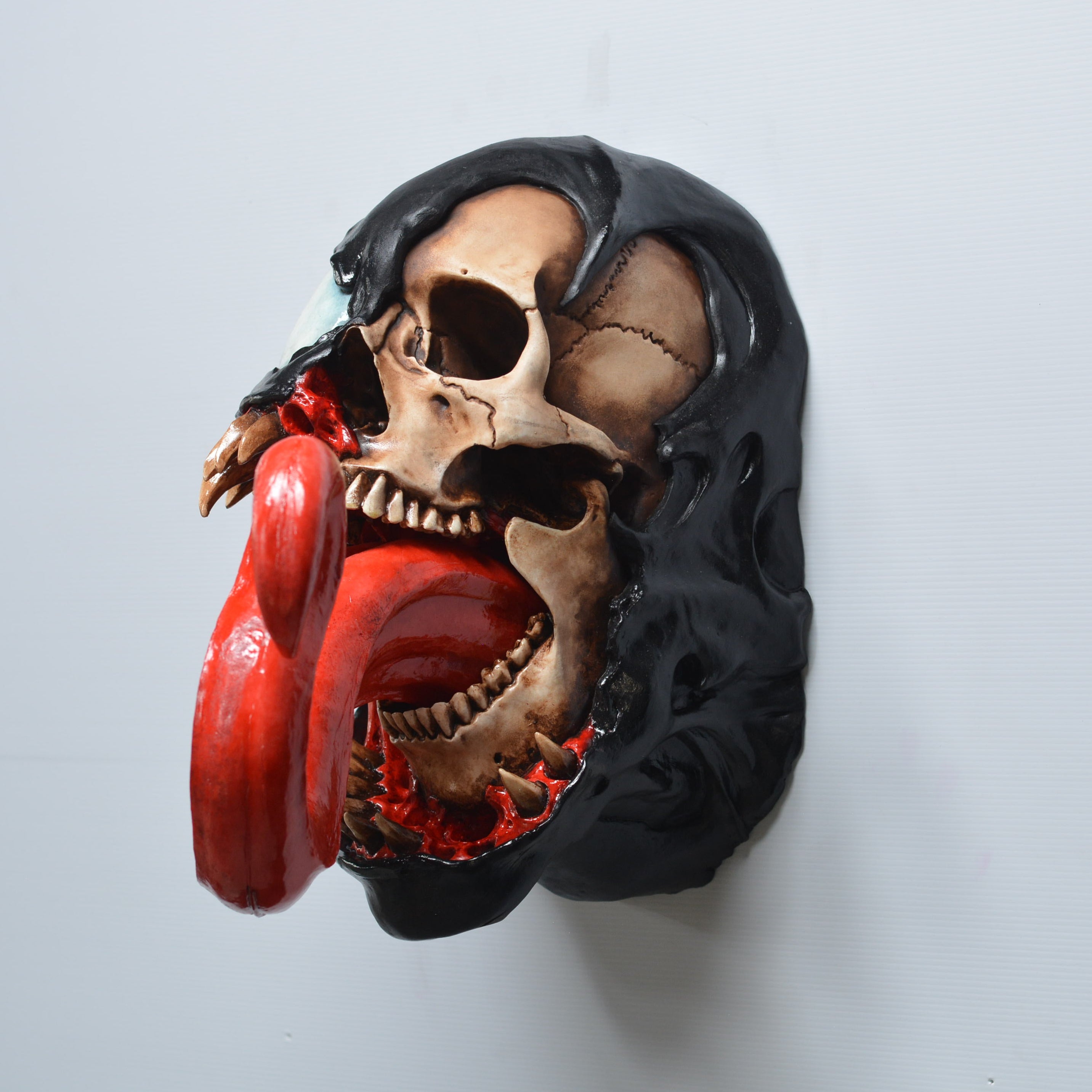 Symbiote - [SUPERSIZE] Wall mount [SCRATCH & DENT] (2)