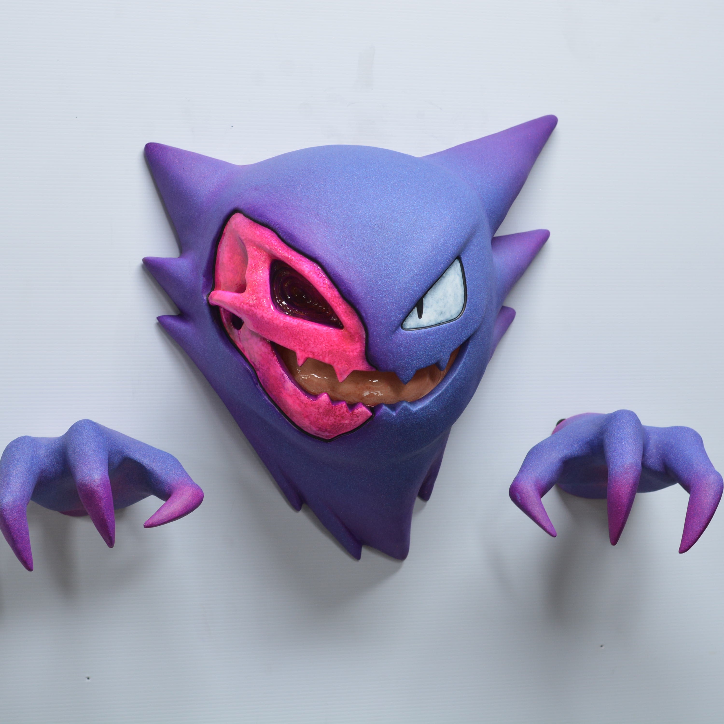 #093 - Trophy - Neon icon [SCRATCH & DENT] (1)