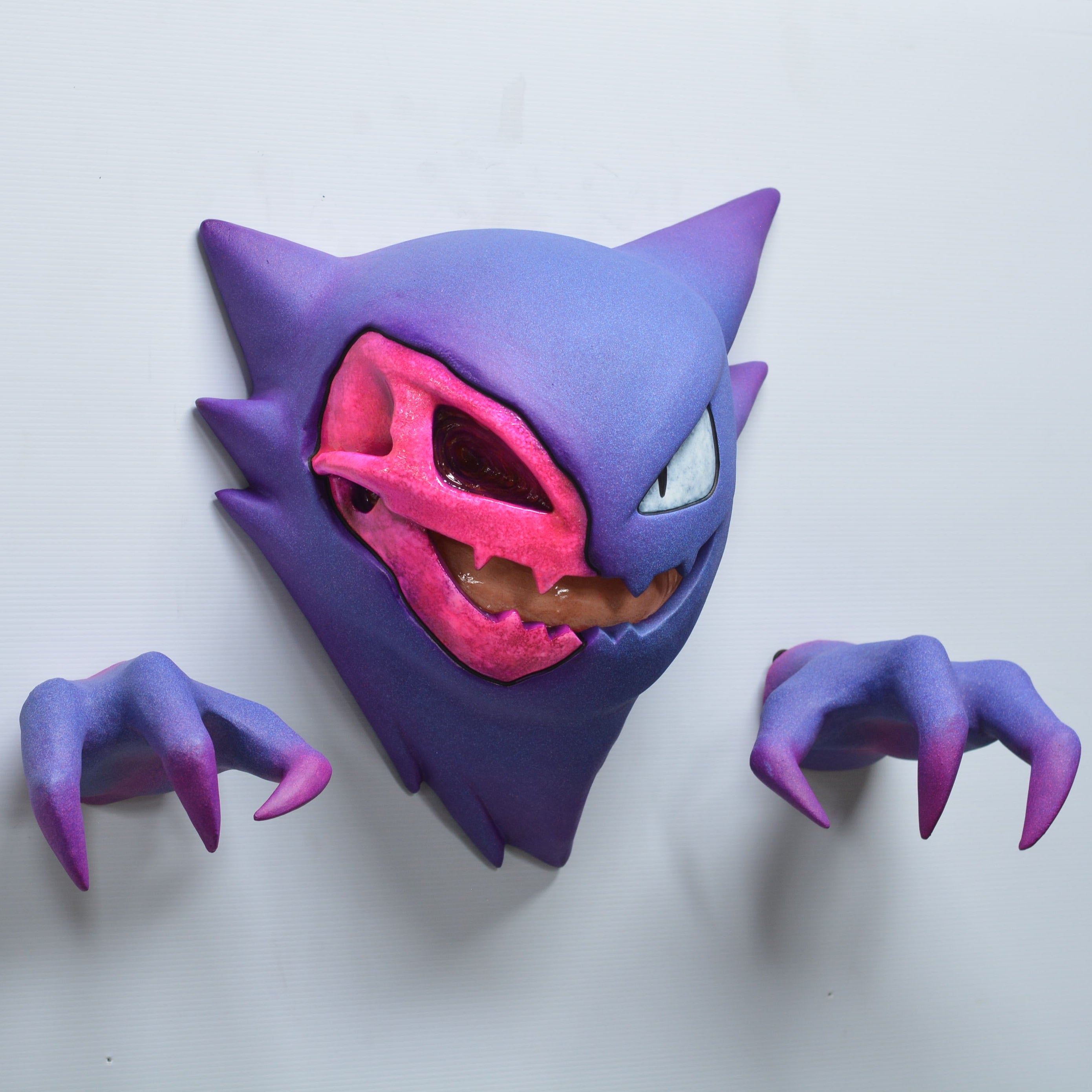 #093 - Trophy - Neon icon [SCRATCH & DENT] (1)