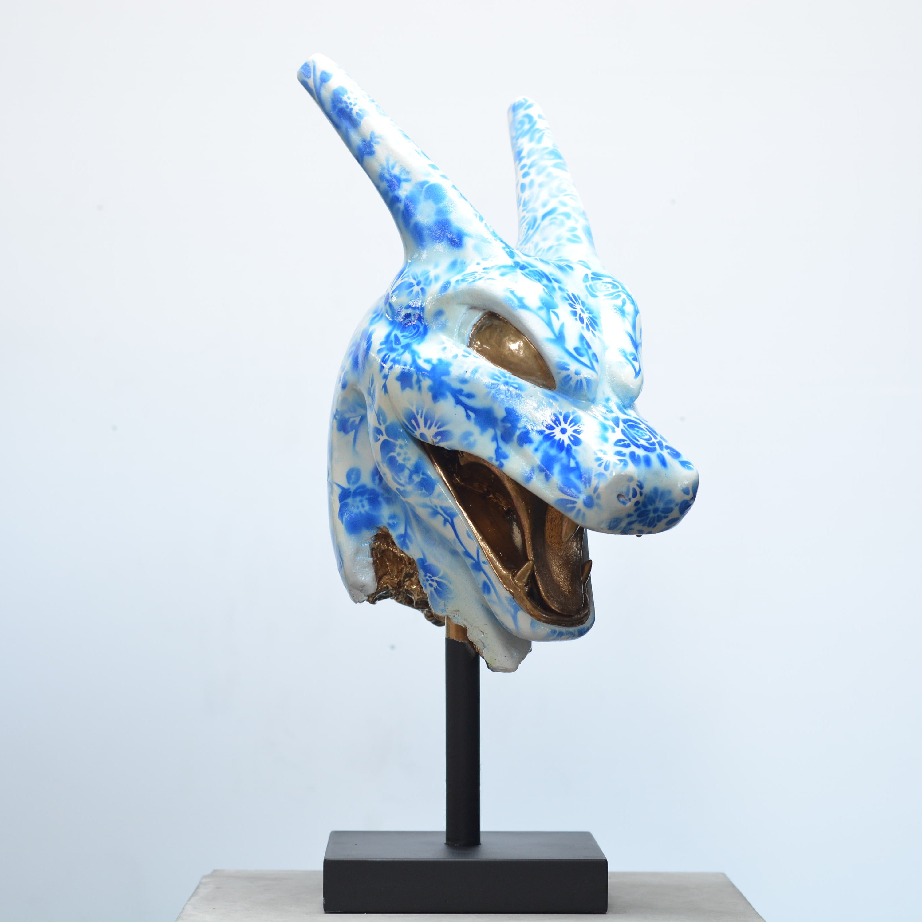 #006 Trophy - Little China (Experimental Paint)