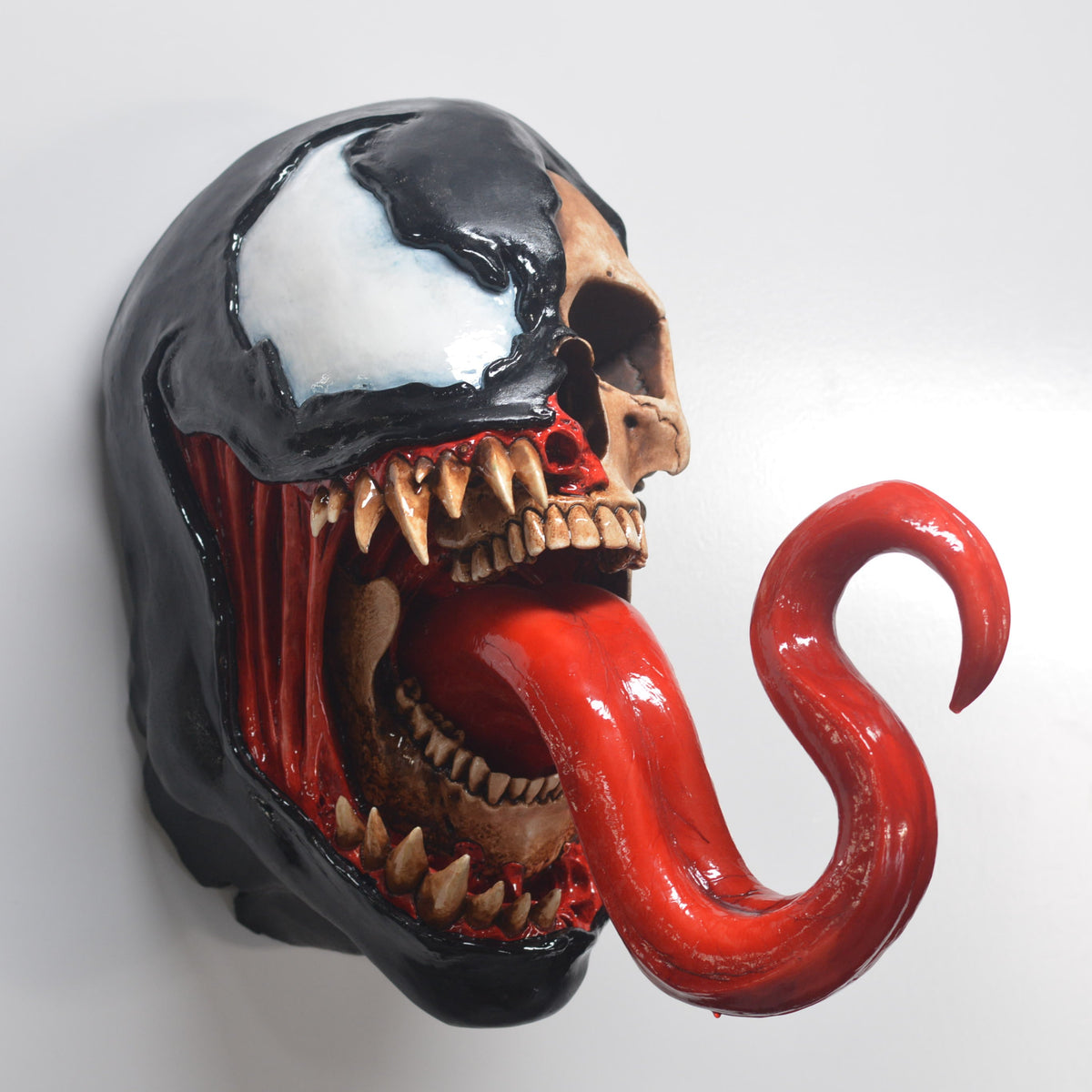 Symbiote - [SUPERSIZE] Wall mount [SCRATCH & DENT] (3)