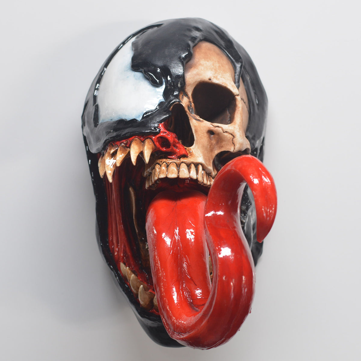 Symbiote - [SUPERSIZE] Wall mount [SCRATCH & DENT] (3)